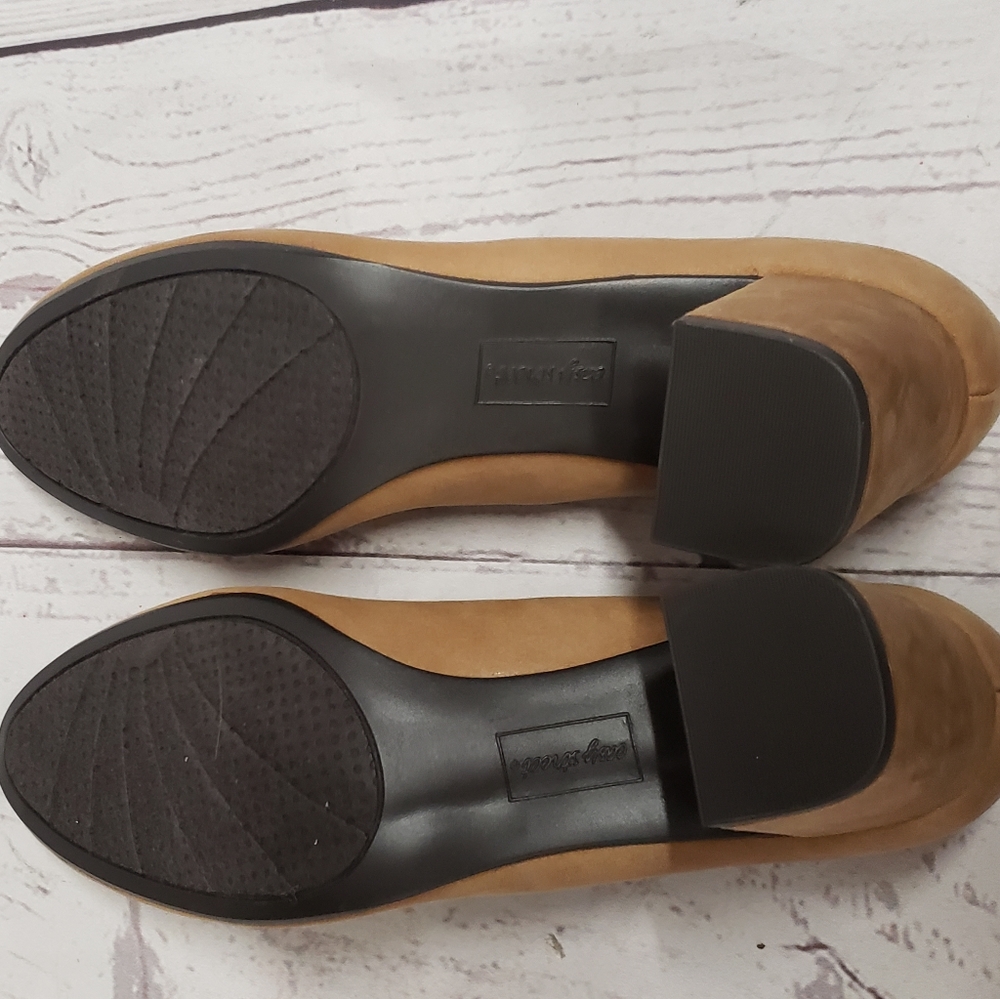 New Easy Street Heels - Picture 6 of 6